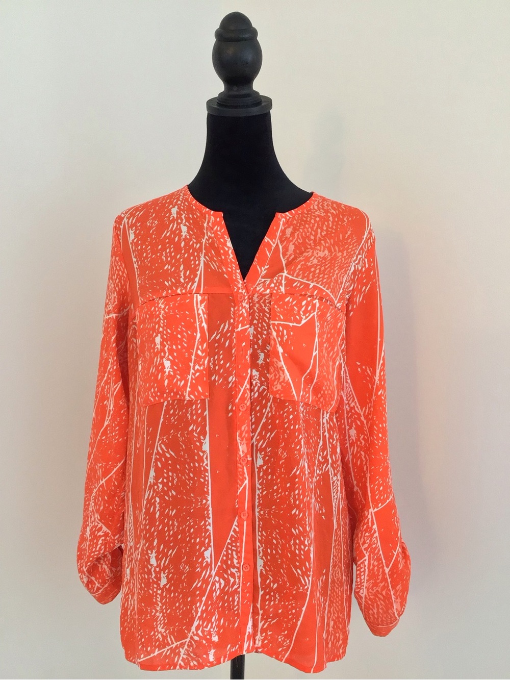 MASSIMO Orange/White Abstract Pattern Button-Front Women’s Blouse, size XS